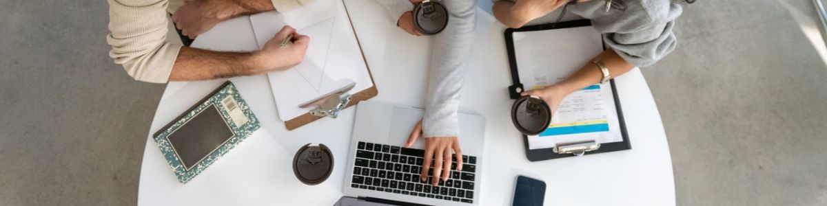 people on a computer 