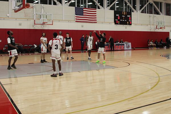 BHCC Basketball team on court