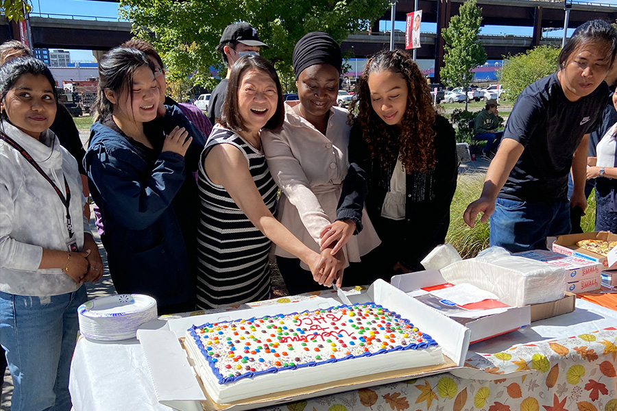 International Student Cake cutting