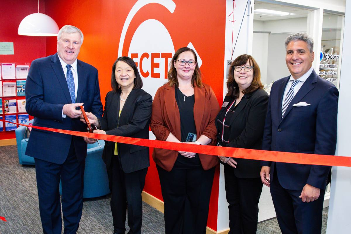 Labcrop sim lab ribbon cutting