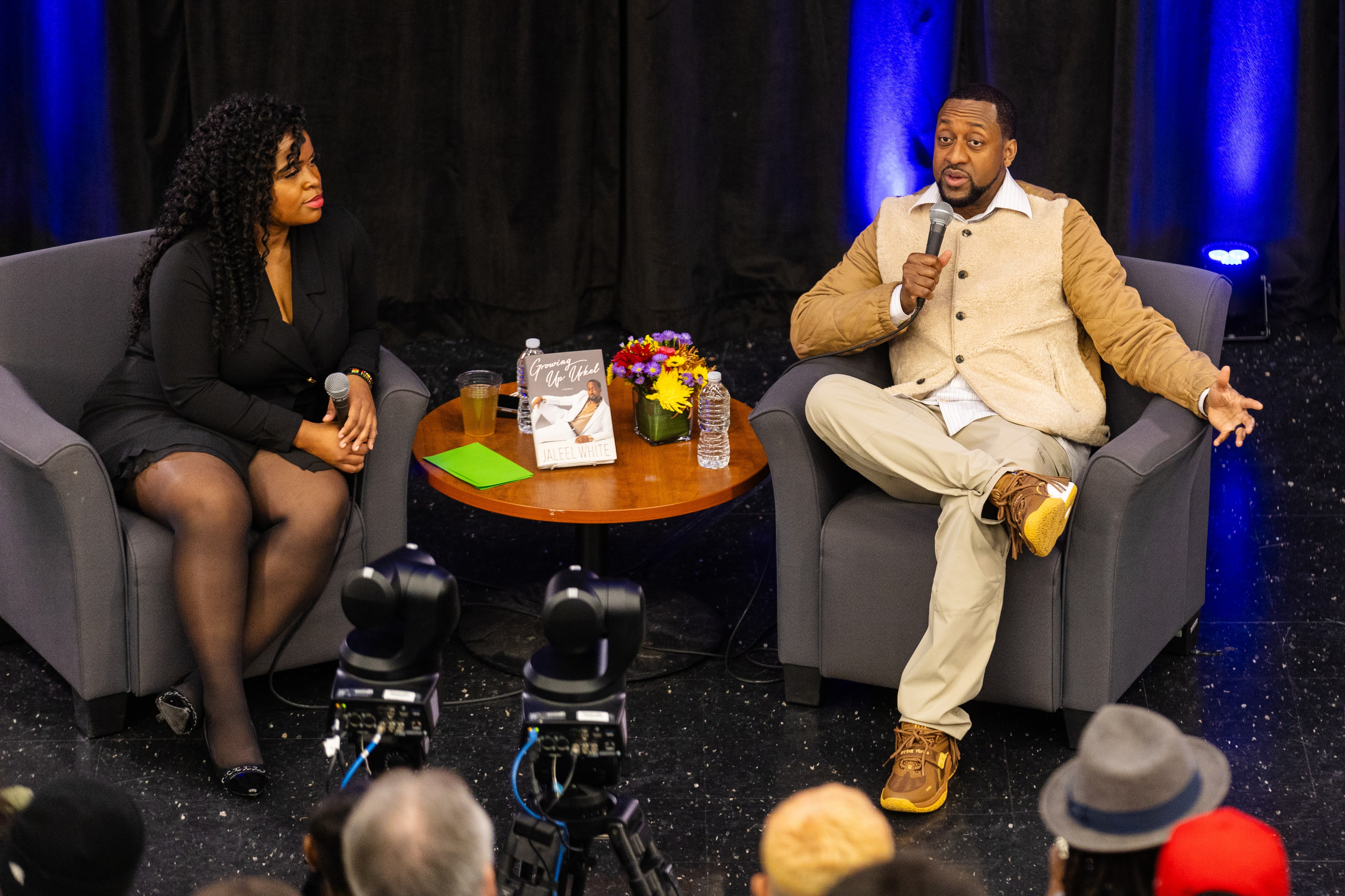 Jaleel_Whitephoto1.jpg - Jaleel White talking during Compelling Conversations event