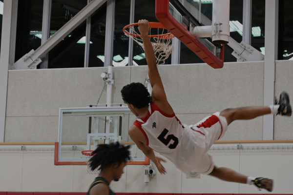 Giovanni Cordero Novas playing basketball