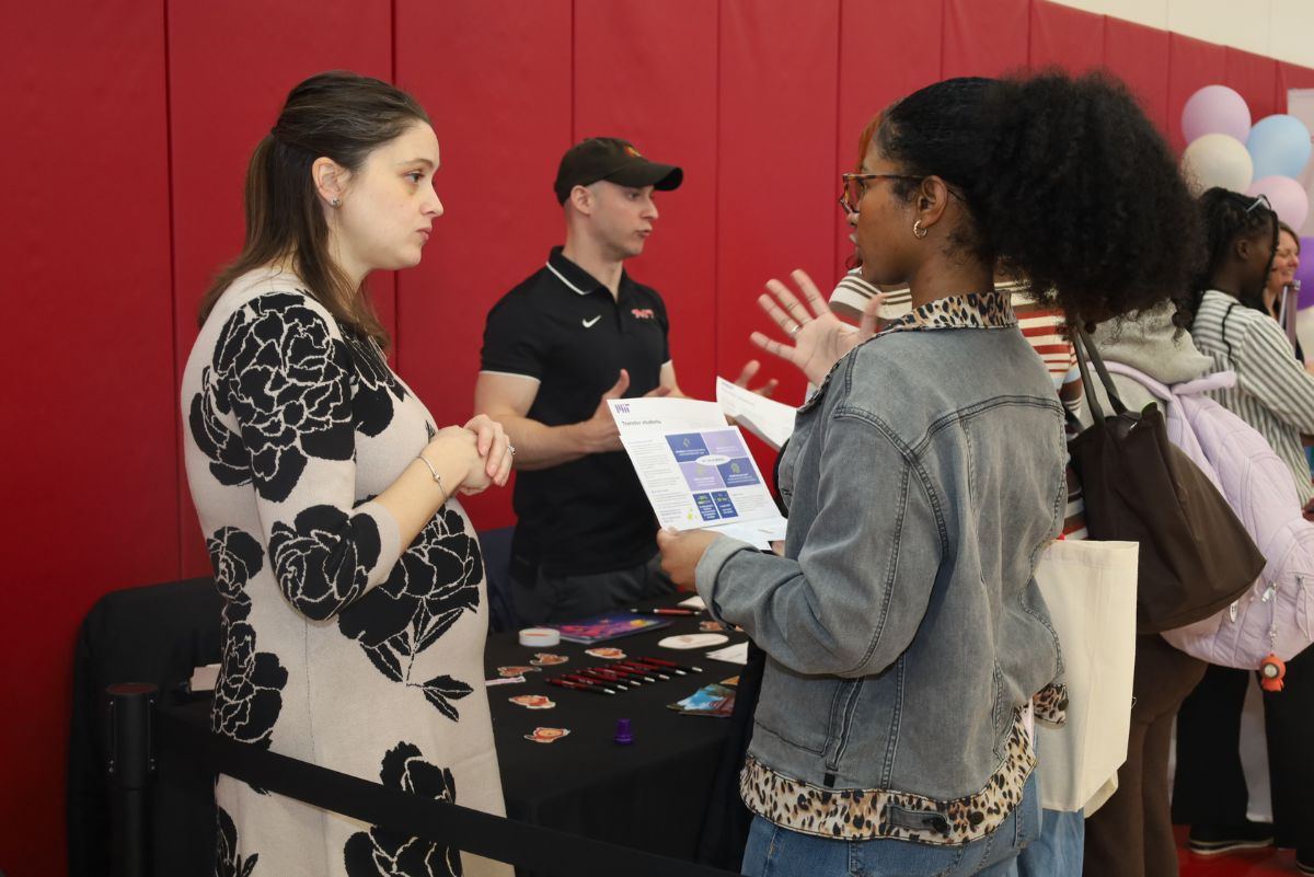 Student at the transfer fair