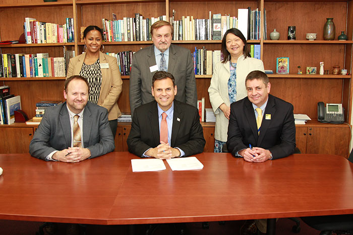 10/5/2017 Malden Mayor and School Officials meet at BHCC