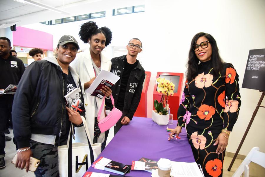 Ilyasah Shabazz with students