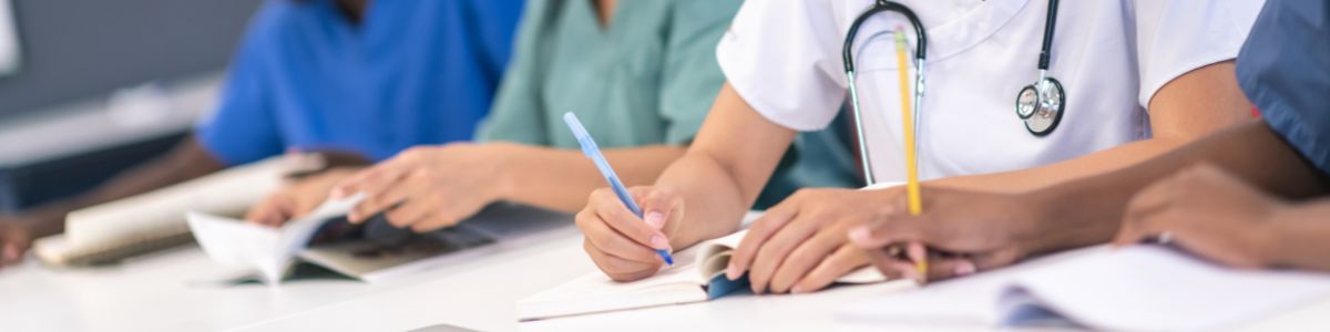 medical students learning 